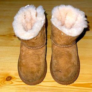 UGG Toddler Mini Bailey Bow